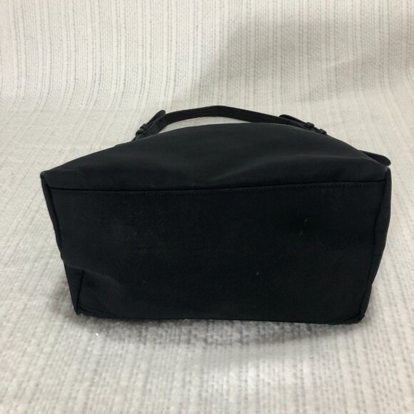 Dooney & Bourke Nylon‎ Large Erica Shoulder Bag - Picture 3 of 6